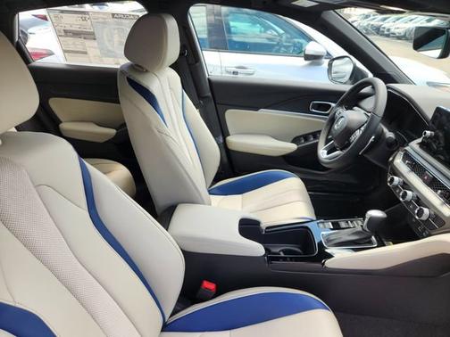 Platinum White Pearl 2026 Acura Integra w/A-Spec Technology Package