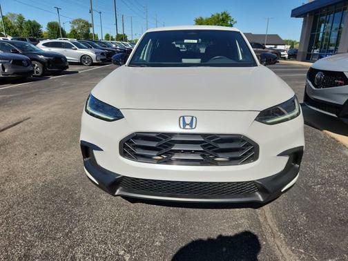 White 2024 Honda HR-V Sport