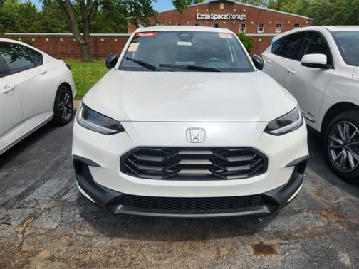 White 2024 Honda HR-V Sport