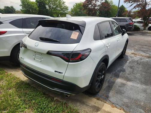 White 2024 Honda HR-V Sport