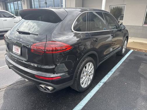2017 Porsche Cayenne S