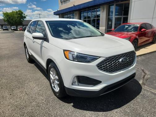 White Metallic 2023 Ford Edge SEL