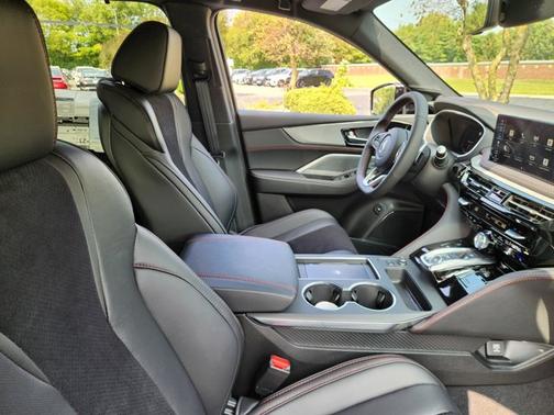 2025 Acura MDX w/A-Spec Package