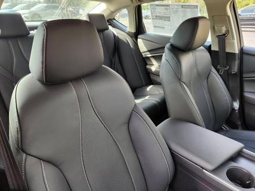 2025 Acura TLX Tech