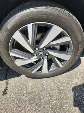 Pearl White Tricoat 2023 Nissan Murano SL
