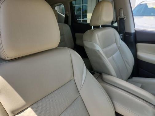 Pearl White Tricoat 2023 Nissan Murano SL