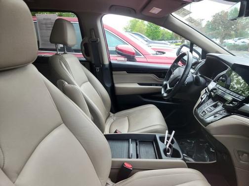 Red 2022 Honda Odyssey Touring