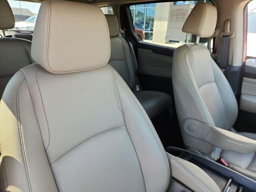 Red 2022 Honda Odyssey Touring
