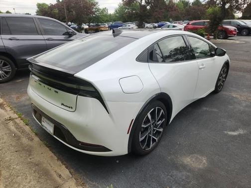 Pearl 2023 Toyota Prius Prime XSE