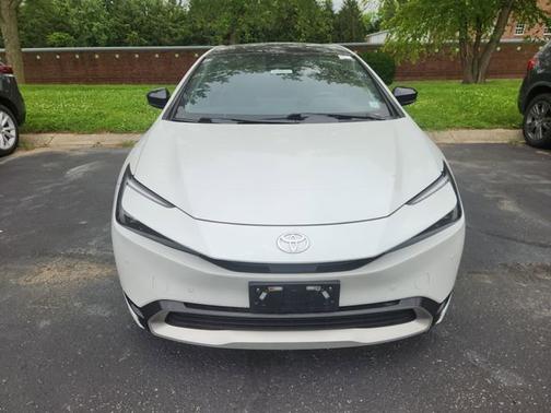 Pearl 2023 Toyota Prius Prime XSE