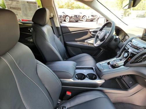 Platinum White Pearl 2026 Acura RDX w/Technology Package