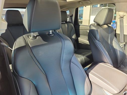 2023 Acura MDX w/Technology Package