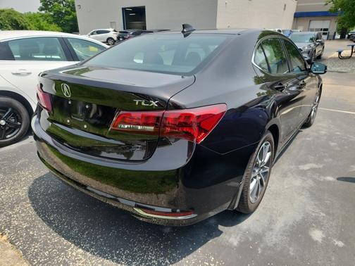 2017 Acura TLX V6 w/Technology Package