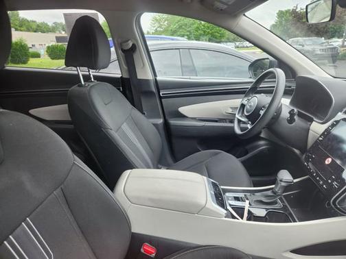 Black Pearl 2024 Hyundai TUCSON SEL