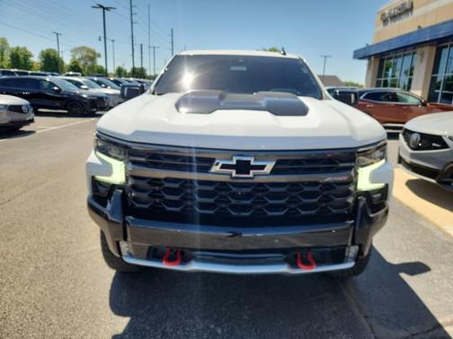 Summit White 2023 Chevrolet Silverado 1500 ZR2