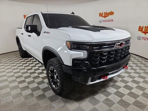 Summit White 2023 Chevrolet Silverado 1500 ZR2