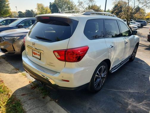 2018 Nissan Pathfinder Platinum
