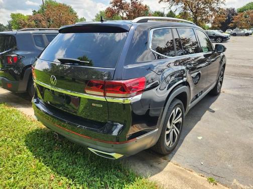 Black 2021 Volkswagen Atlas 3.6L V6 SEL Premium