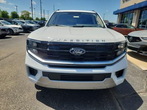 Oxford White 2025 Ford Expedition Max Platinum