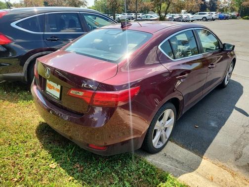 2015 Acura ILX 2.0L w/Premium Package