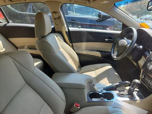 2015 Acura ILX 2.0L w/Premium Package