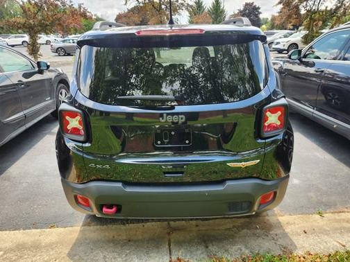 Black Clearcoat 2022 Jeep Renegade Trailhawk