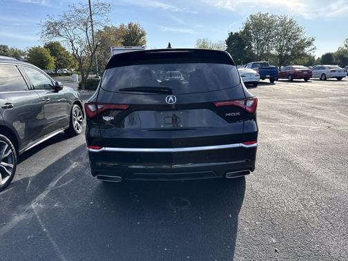 2023 Acura MDX w/Technology Package