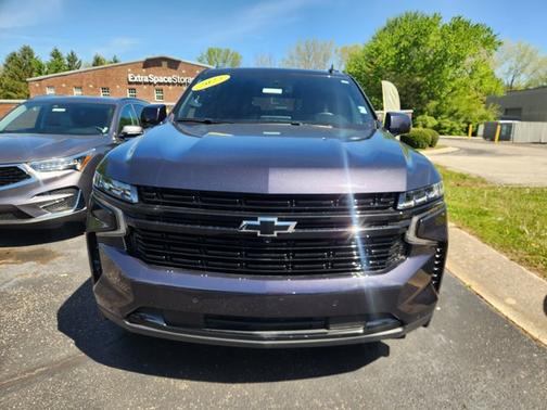 Dark Ash Metallic 2023 Chevrolet Suburban RST