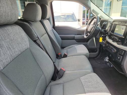 Black 2022 Ford F-150 XLT