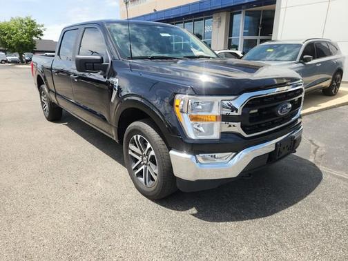 Black 2022 Ford F-150 XLT