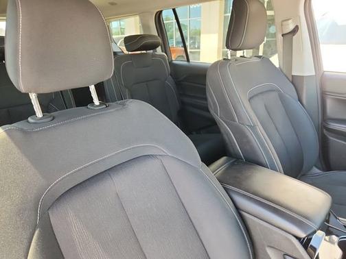 Baltic Gray Metallic Clearcoat 2023 Jeep Grand Cherokee L Laredo