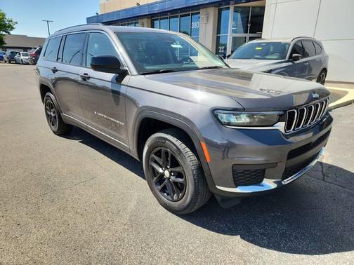 Baltic Gray Metallic Clearcoat 2023 Jeep Grand Cherokee L Laredo