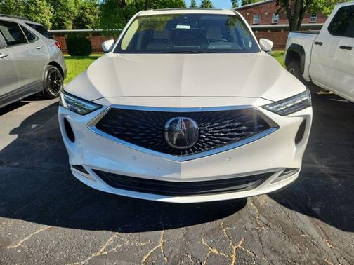 White 2023 Acura MDX w/Technology Package