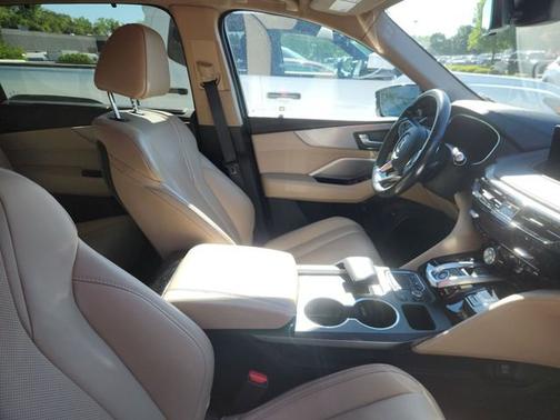 White 2023 Acura MDX w/Technology Package