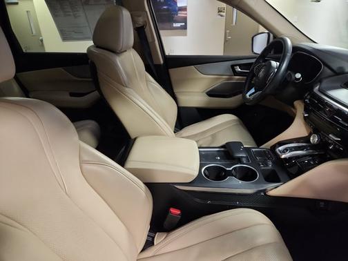 2023 Acura MDX w/Technology Package