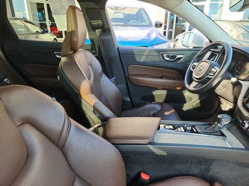 2019 Volvo XC60 T5 Inscription