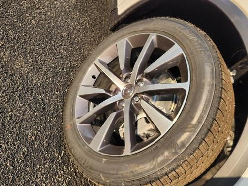 Platinum White Pearl 2026 Acura MDX w/Technology Package