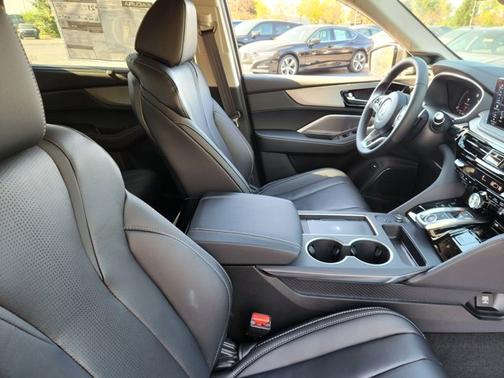 Platinum White Pearl 2026 Acura MDX w/Technology Package