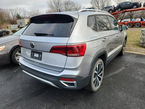 2024 Volkswagen Taos SE