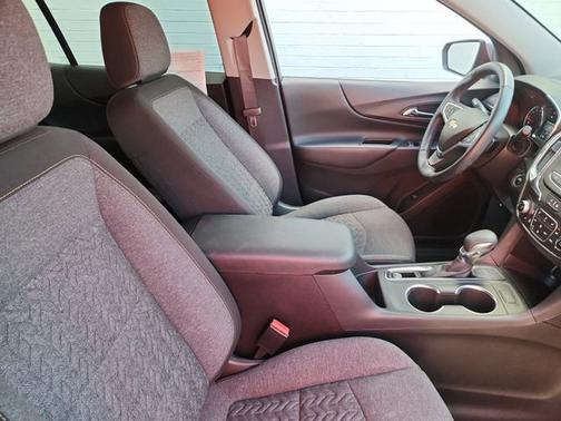 Sterling Gray Metallic 2023 Chevrolet Equinox 1LT