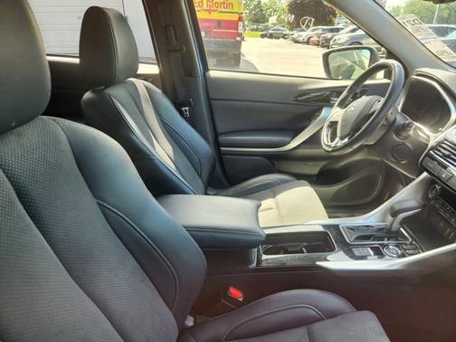 Black 2025 Mitsubishi Eclipse Cross Black Edition