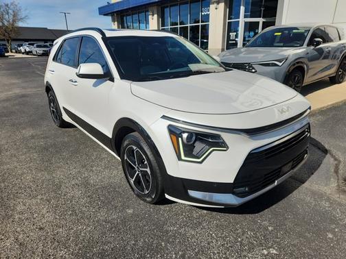 2023 Kia Niro SX