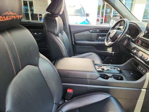 Blue 2025 Honda Pilot TrailSport