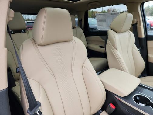 2025 Acura MDX w/Technology Package