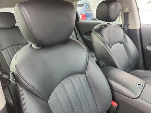 2016 INFINITI QX50 Base