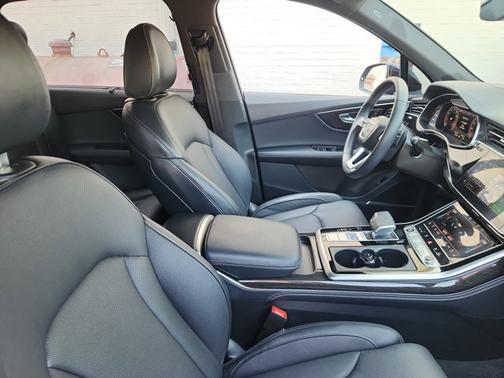 2025 Audi Q7 Prestige