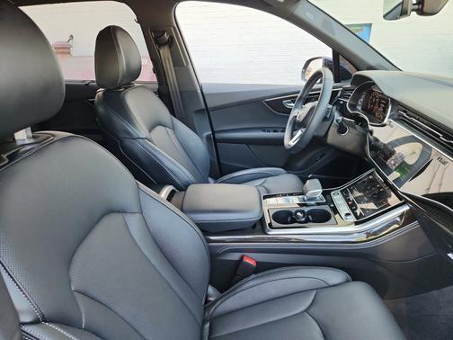 2025 Audi Q7 Prestige
