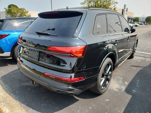 2025 Audi Q7 Prestige