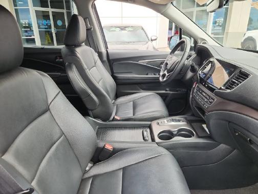 Crystal Black Pearl 2022 Honda Pilot Special Edition