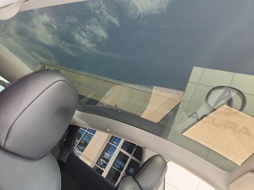 Pearl White Multi-Coat 2023 Tesla Model Y Long Range